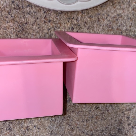 Lot of 7 GREAT Silicone Baking Molds Cake Cupcake - Picture 5 of 7